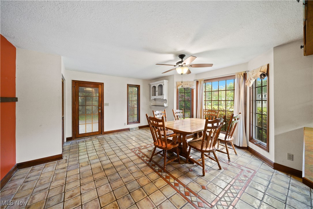 4088 Manchester Road, Akron, Ohio image 7