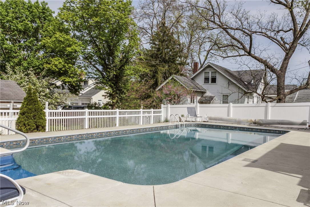 Silver Heights - Residential