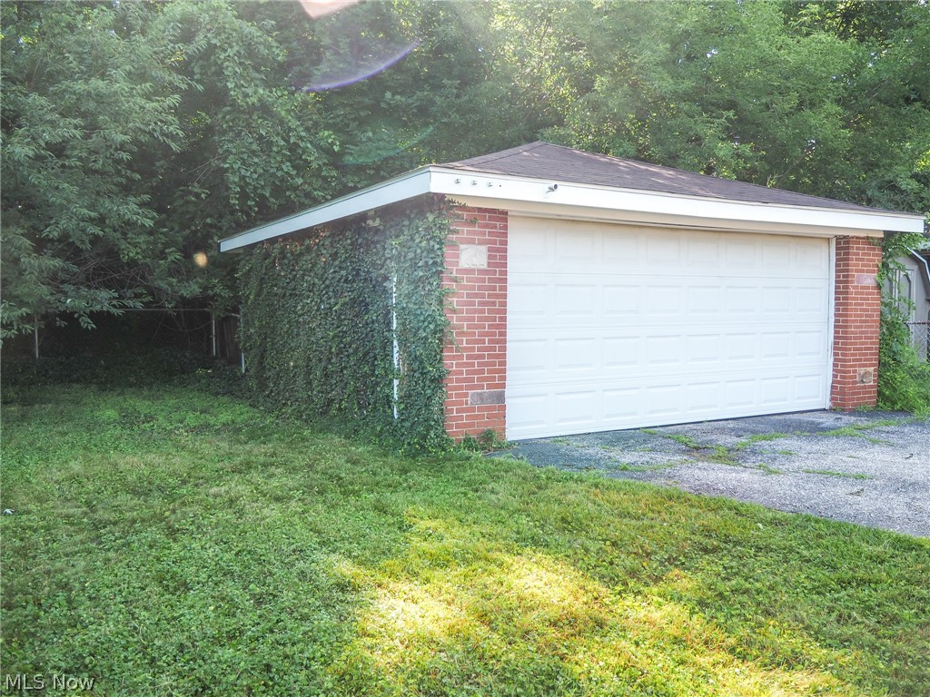 Tallmadge Road - Residential