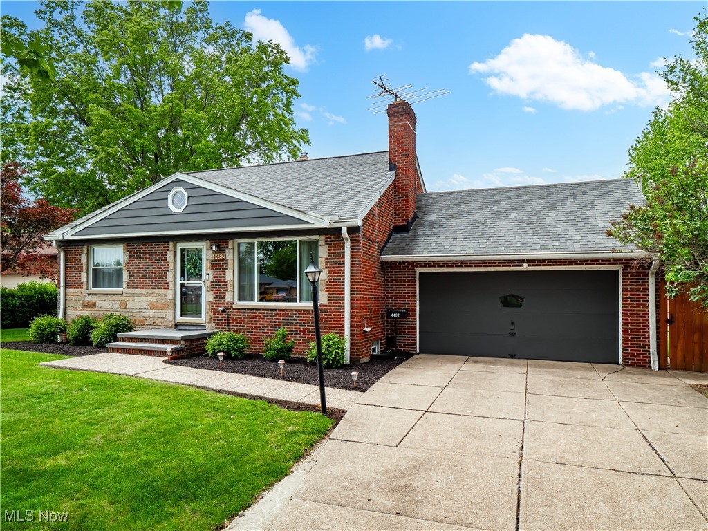 4482 Ranchview Avenue, North Olmsted, Ohio image 1