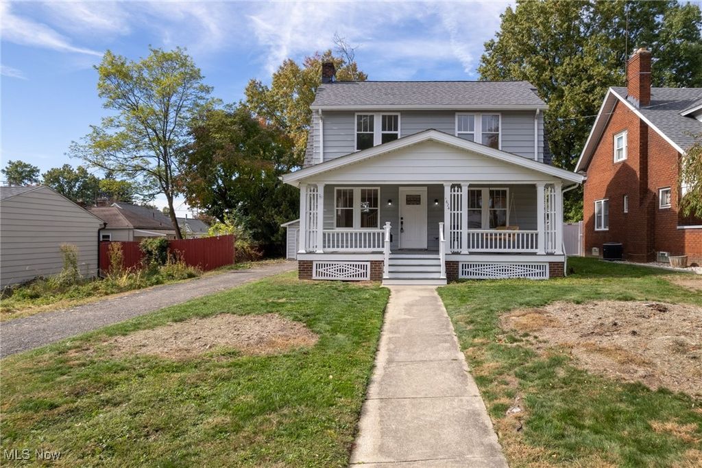 Photo of 1624 18th Street, Cuyahoga Falls, OH 44223 (MLS # 5165734)
