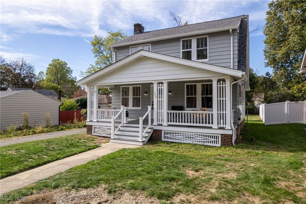 Photo of 1624 18th Street, Cuyahoga Falls, OH 44223 (MLS # 5165734)