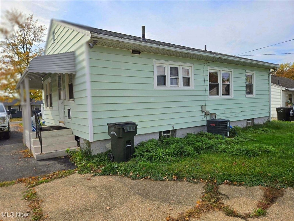 590 Bell Avenue, Elyria, Ohio image 13