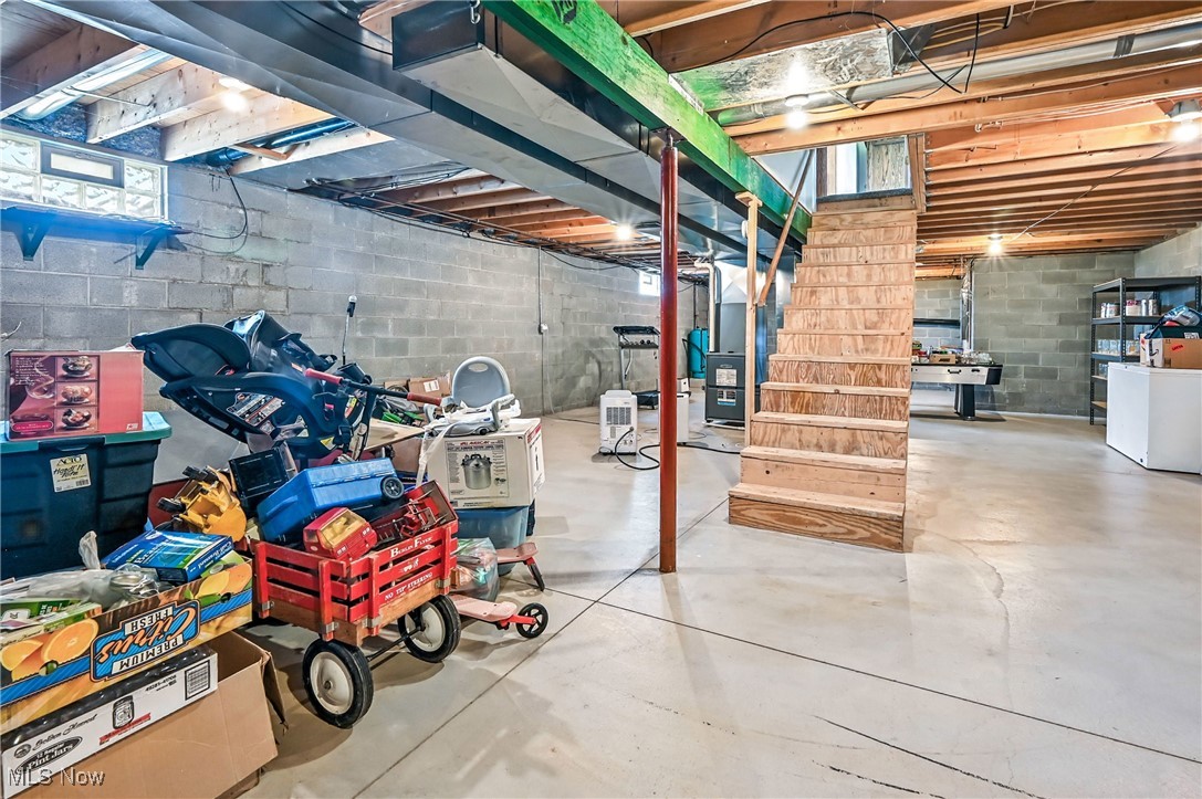 East Rochester, Ohio 44625, United States, 4 Bedrooms Bedrooms, ,2 BathroomsBathrooms,Residential,Active,169842