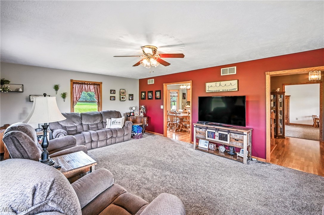 East Rochester, Ohio 44625, United States, 4 Bedrooms Bedrooms, ,2 BathroomsBathrooms,Residential,Active,169842