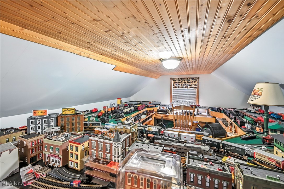 East Rochester, Ohio 44625, United States, 4 Bedrooms Bedrooms, ,2 BathroomsBathrooms,Residential,Active,169842