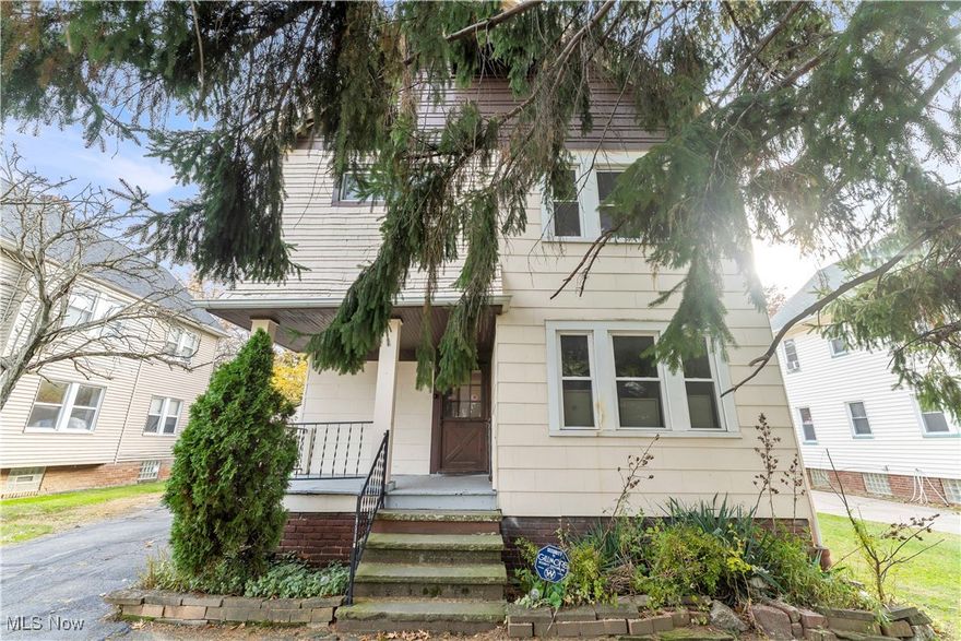 19792 Pasnow Ave | UP, Euclid - Spacious 2-bed 1-bath multi-family home! //

$ 950 rent / $ 950 deposit //
$55 application fee per adult //
1-2 pets OK in this unit. After application pre-approval, a PetScreening is required for any animals to proceed with one of our properties; a PetScreening affidavit is still required if you have no pets. (Some breed restrictions apply per HUD guidelines). //
NO SMOKING //
1 time $139 non-refundable set up fee paid at lease signing //

$35/month required resident benefit package; can include personal property/liability insurance for an additional $10/month for $45/month total. //

** ** CMHA OK - 2 bdrm voucher; must be prepared with reservation fee to hold the property and moving packet. ** ** //

After application Pre-Approval 1 applicant per household application is required to fill out a PetScreening application, before being about to proceed with placing a Reservation Fee for one of our properties. You will receive a pre-approval for your application and in order to proceed, the PetScreening is required. Even if you have NO pets - this application must be filled out. One time, non-refundable pet fee of $250-600 per animal applies to all pets & must be paid before or when you pay your first month rent. (No fee for qualified assistance animals). //

Our application is processed through secure site: Findigs, and they require ID and income verification. Without this, your application will not be processed. They offer 24/7 chat support on their application directly if you have any questions. //

BEDROOMS:2 //
BATHROOMS:1 //
APPLIANCES PROVIDED:N/A //
UTILITIES / RESIDENT RESPONSIBILITY: Resident pays gas and electric and is responsible for snow removal. //

Serious inquiries only.