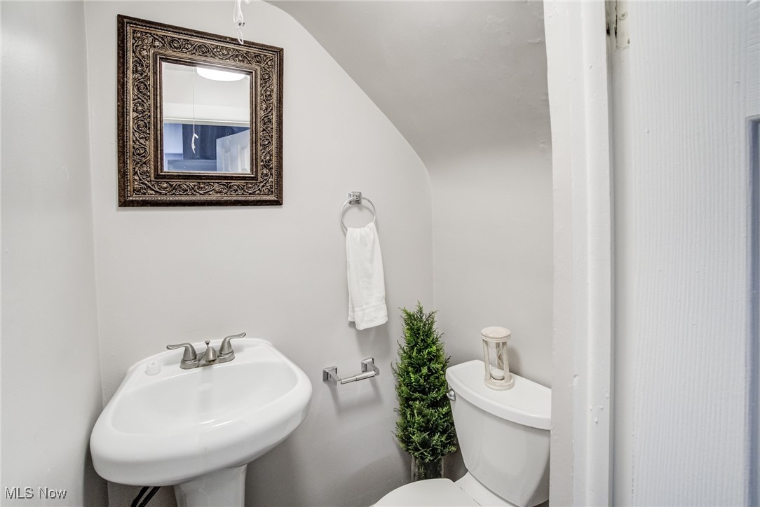 21411 Clare Avenue, Maple Heights, Ohio image 21
