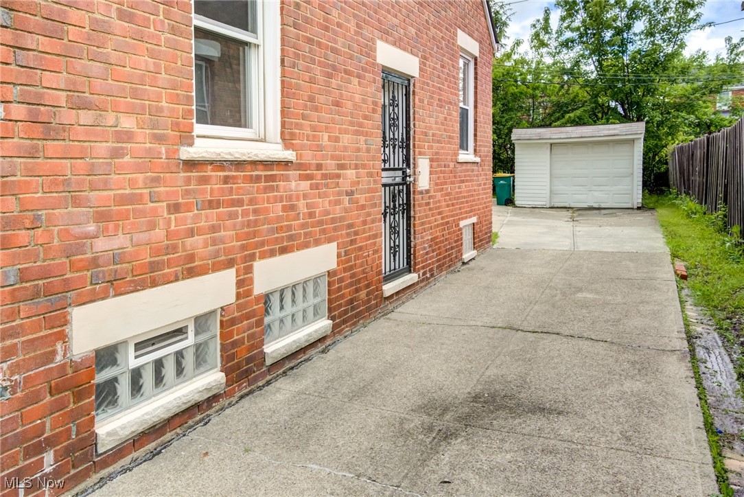 21411 Clare Avenue, Maple Heights, Ohio image 35