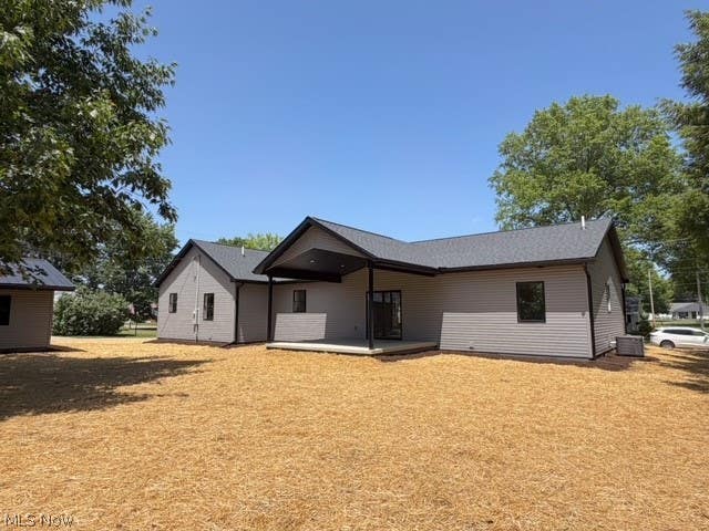 Photo of 136 S Chestnut Street, Gnadenhutten, OH 44629 (MLS # 5217813)