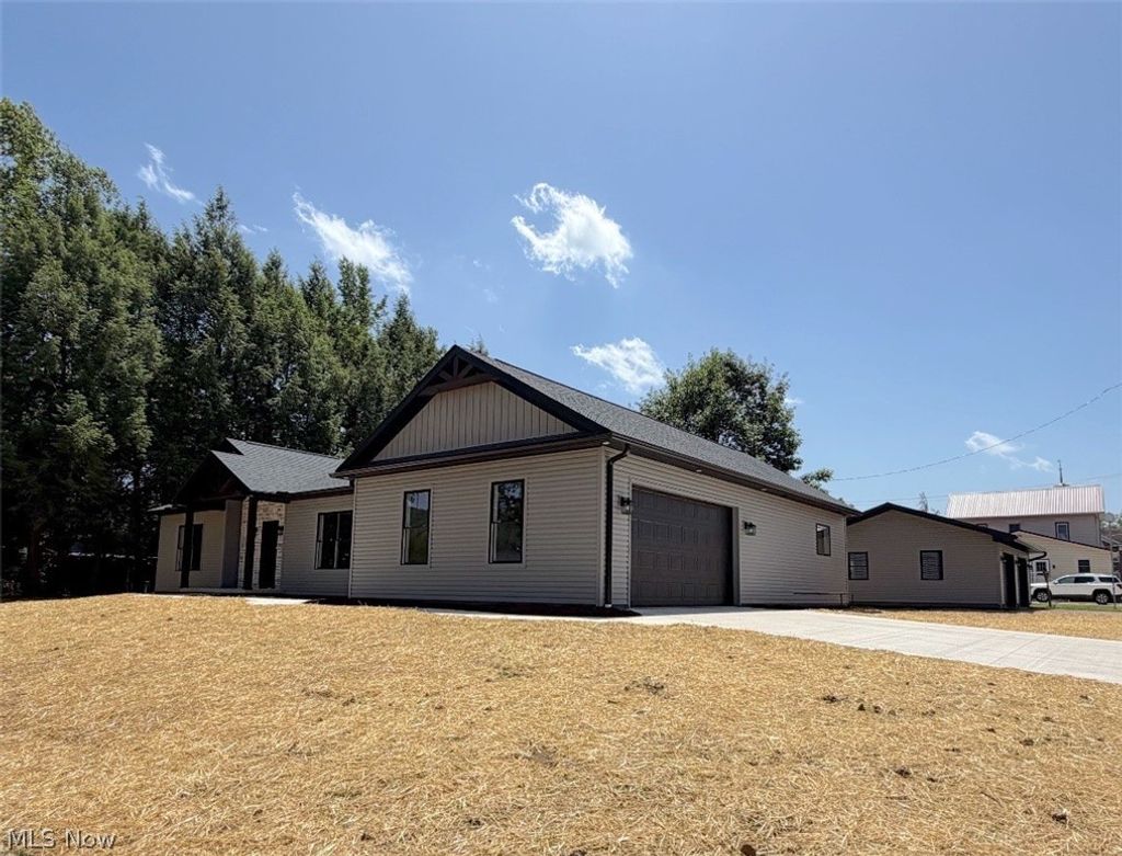 Photo of 136 S Chestnut Street, Gnadenhutten, OH 44629 (MLS # 5217813)