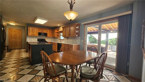 Tiny photo for 7392 Churchill Square, Mentor, OH 44060 (MLS # 5210465)