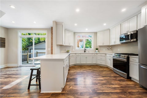 Tiny photo for 1320 Saint Charles AVE, Lakewood, OH 44107 (MLS # 5255998)
