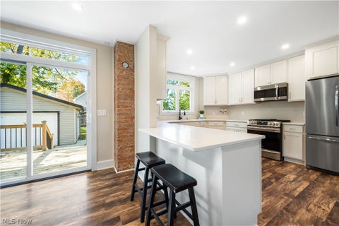 Tiny photo for 1320 Saint Charles AVE, Lakewood, OH 44107 (MLS # 5255998)