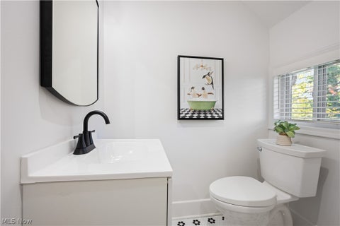 Tiny photo for 1320 Saint Charles AVE, Lakewood, OH 44107 (MLS # 5255998)