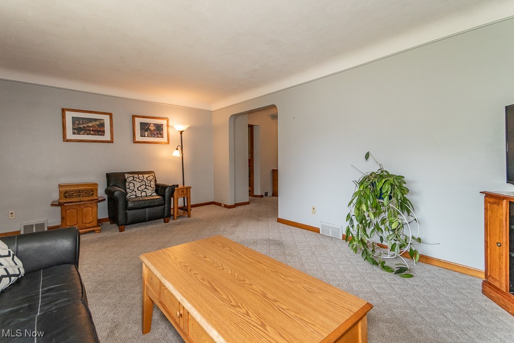 4640 Highland Drive, Willoughby, Ohio image 8