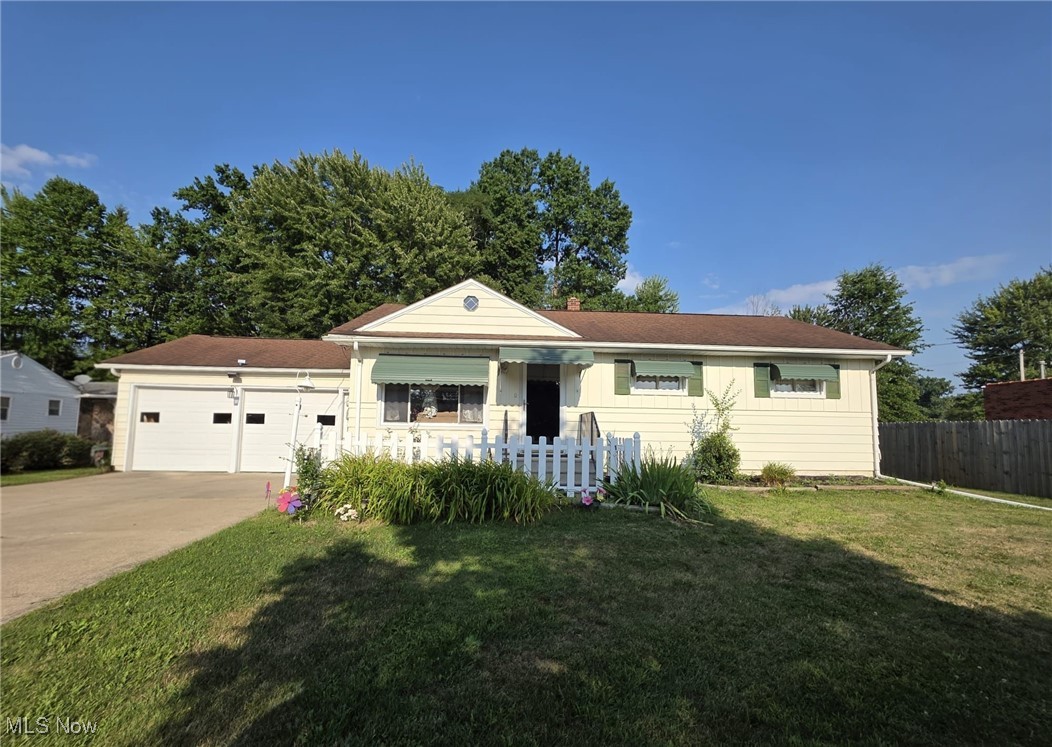 Three-bedroom, two full bath Ranch, with large lot in Northwest Strongsville. Electrical has been updated into 200 AMP service. Large attached 2 car garage. Newer windows. New floor. Large owner's suite and partially finished basement.