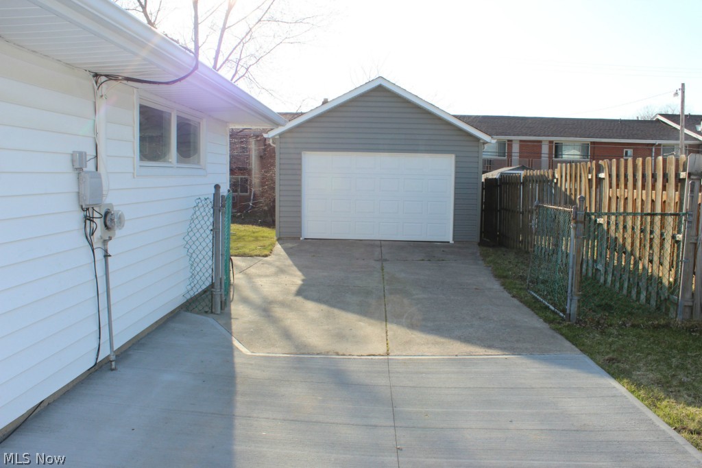 Sheldon Mdws 01 - Residential