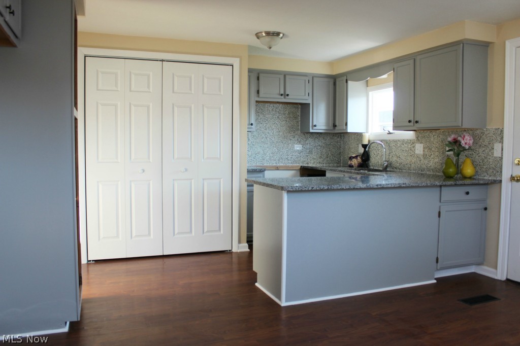 Sheldon Mdws 01 - Residential