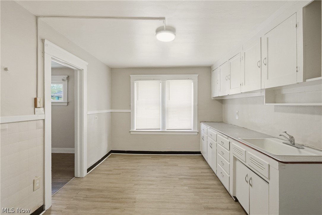 515 E 143rd Street Upstairs