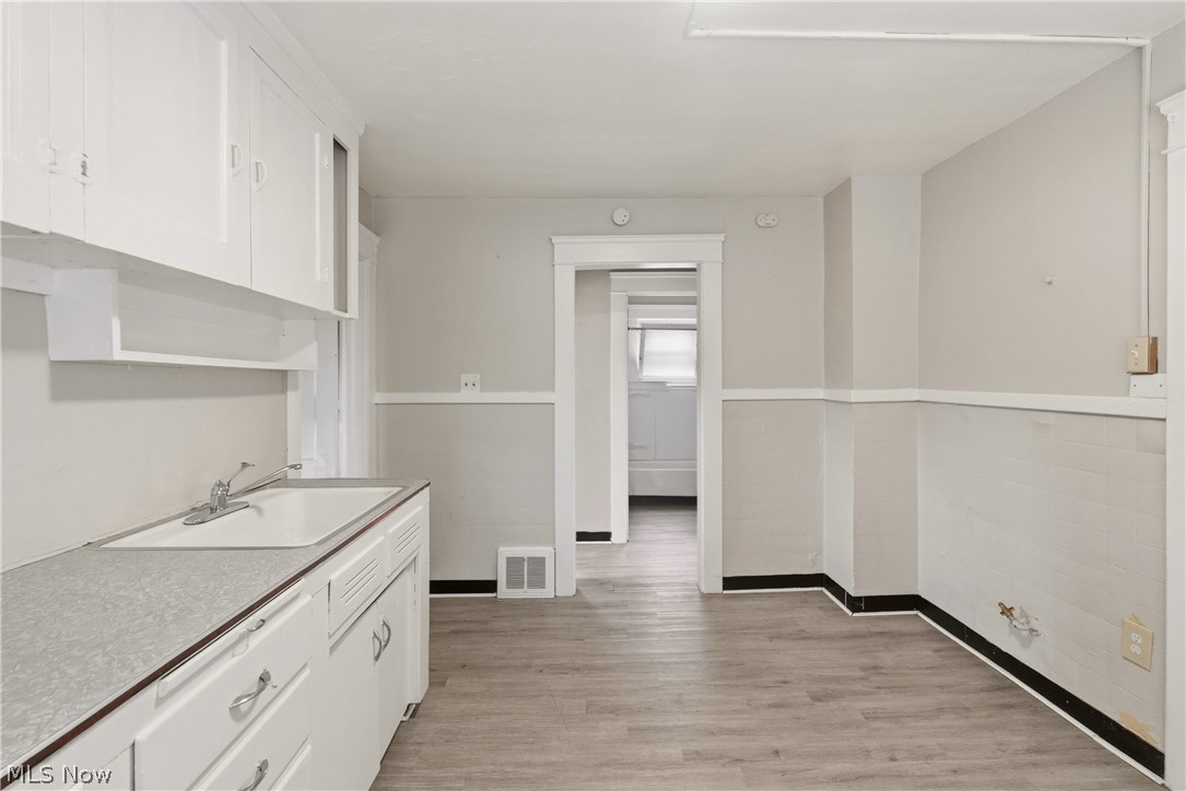 515 E 143rd Street Upstairs