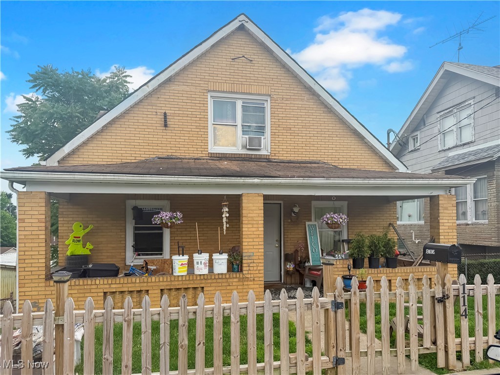 Welcome to your next home! This 4-bedroom, 2-bathroom residence offers plenty of space for families, entertaining, or working from home. Nestled in a peaceful neighborhood, you’ll enjoy the perfect balance of tranquility and convenience being close to plentiful amenities.