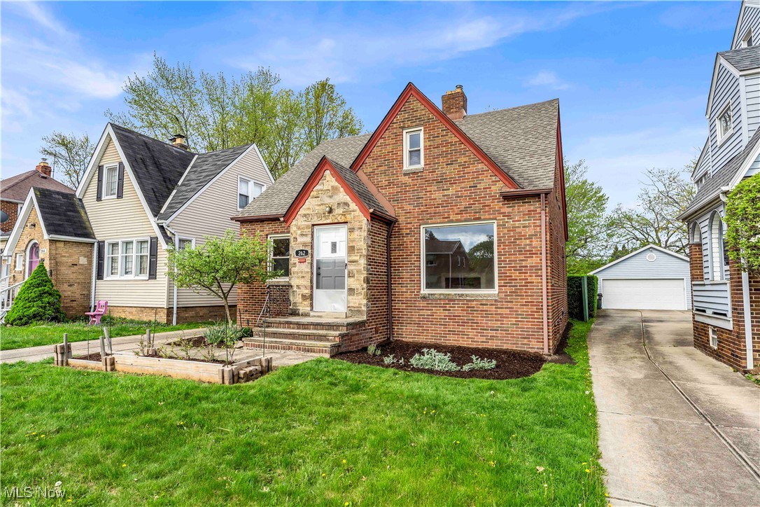262 E 208th Street, Euclid, Ohio image 8