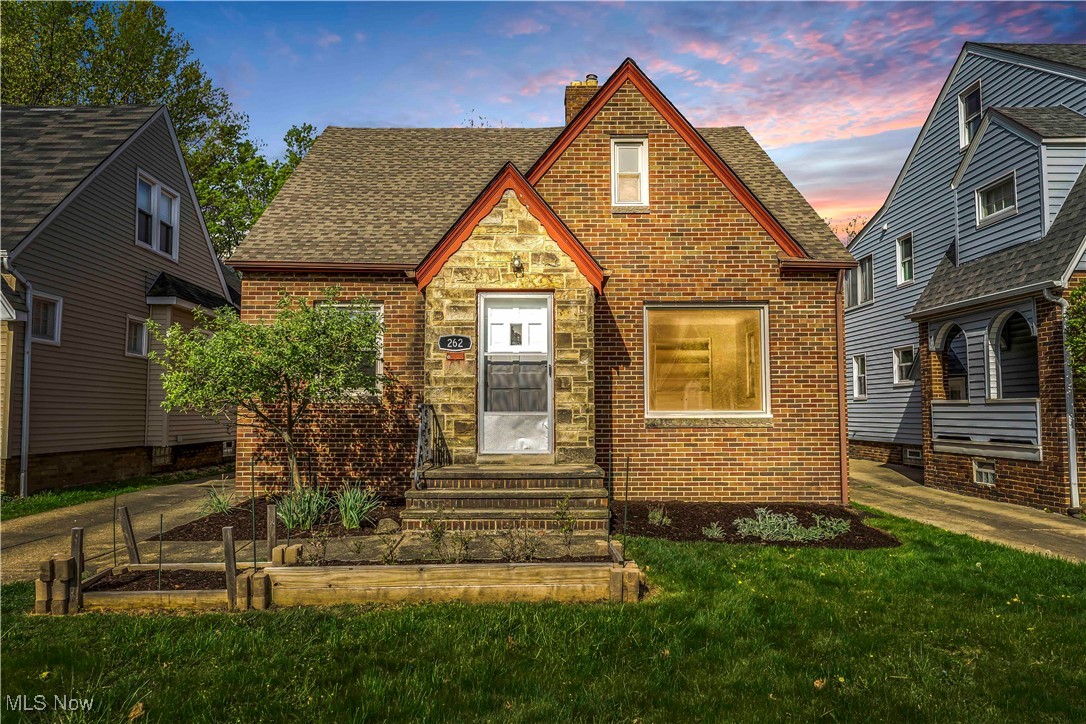 262 E 208th Street, Euclid, Ohio image 1