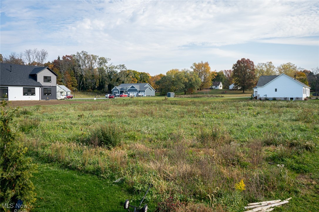 747 Grandview Circle, Hartville, Ohio image 4