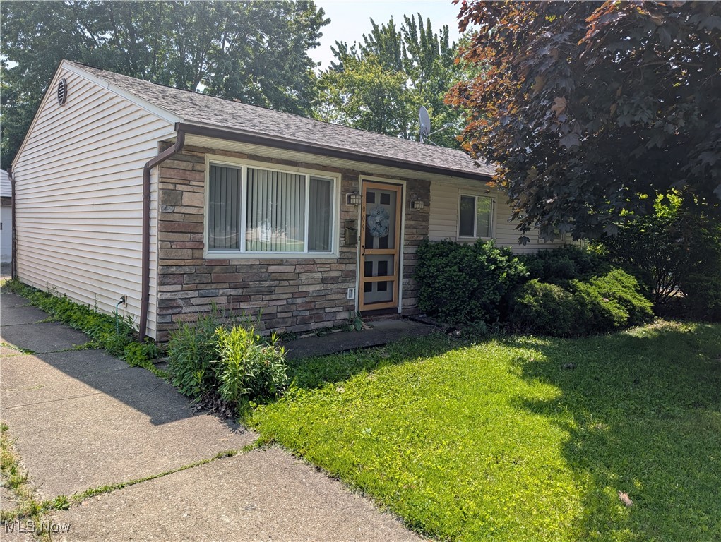 1009 E 347th Street, Eastlake, Ohio image 1
