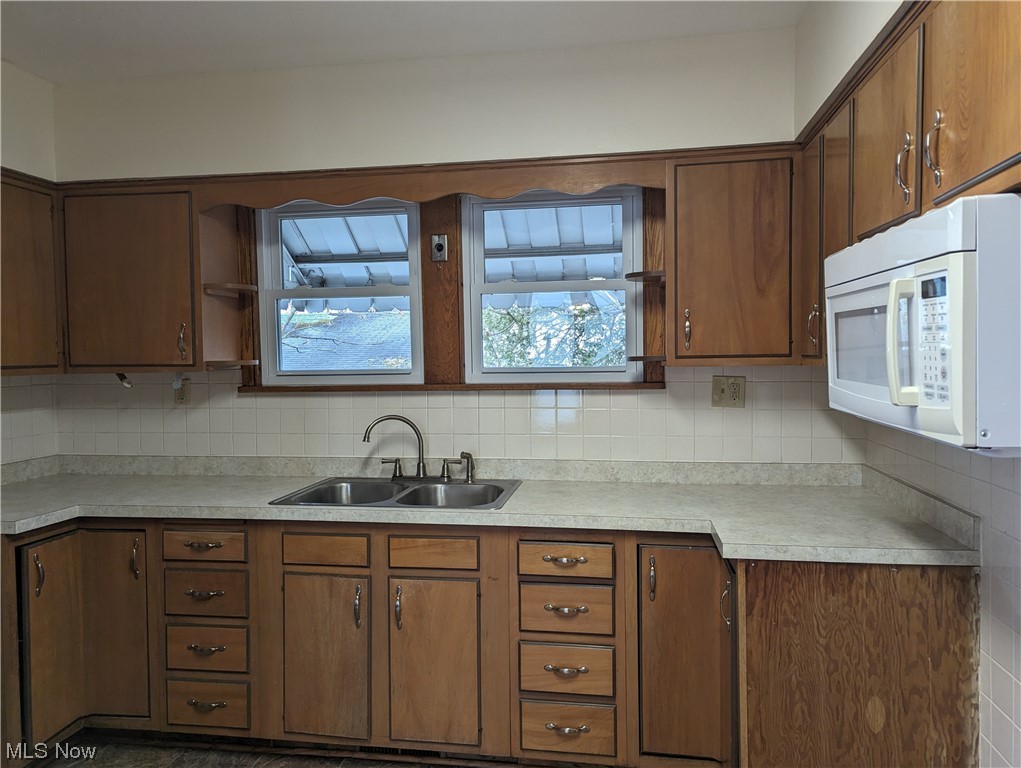 Village/Middlefield - Residential Lease