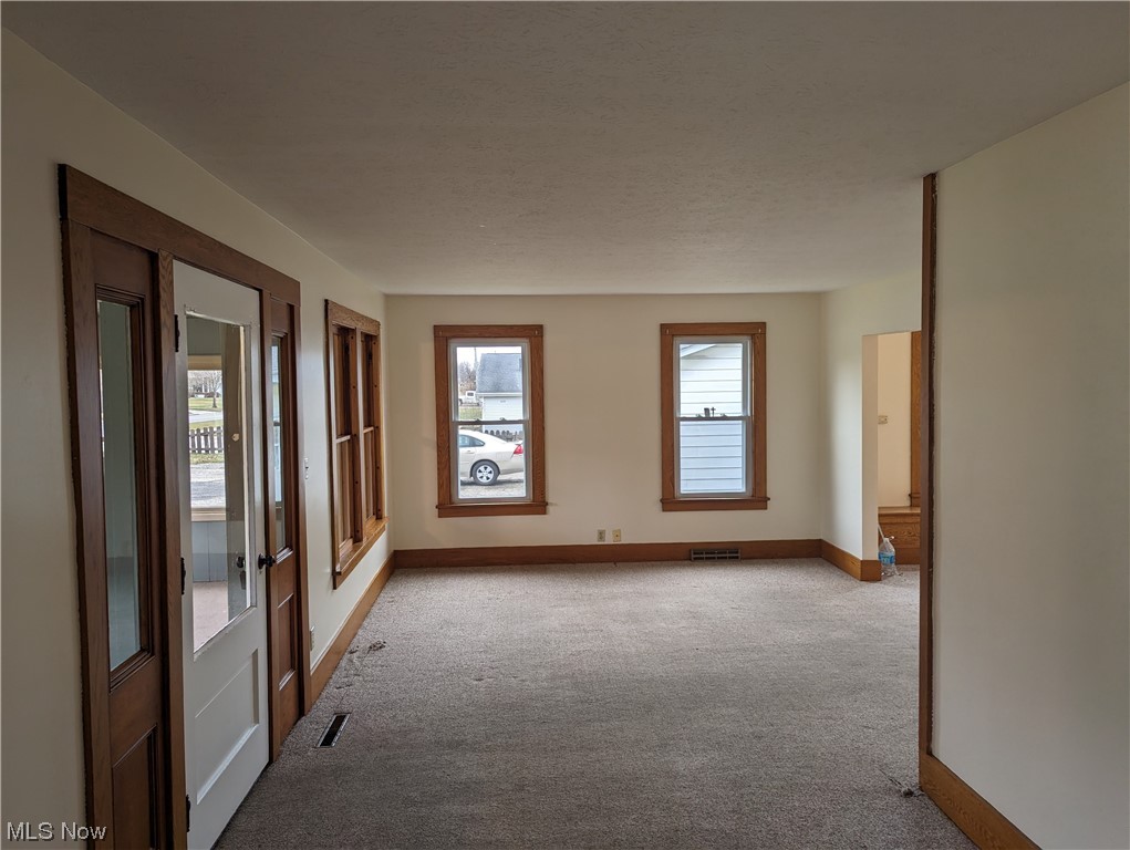 Village/Middlefield - Residential Lease