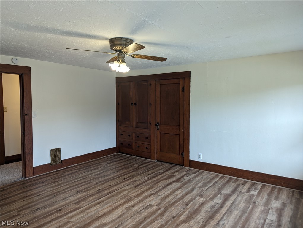 Village/Middlefield - Residential Lease