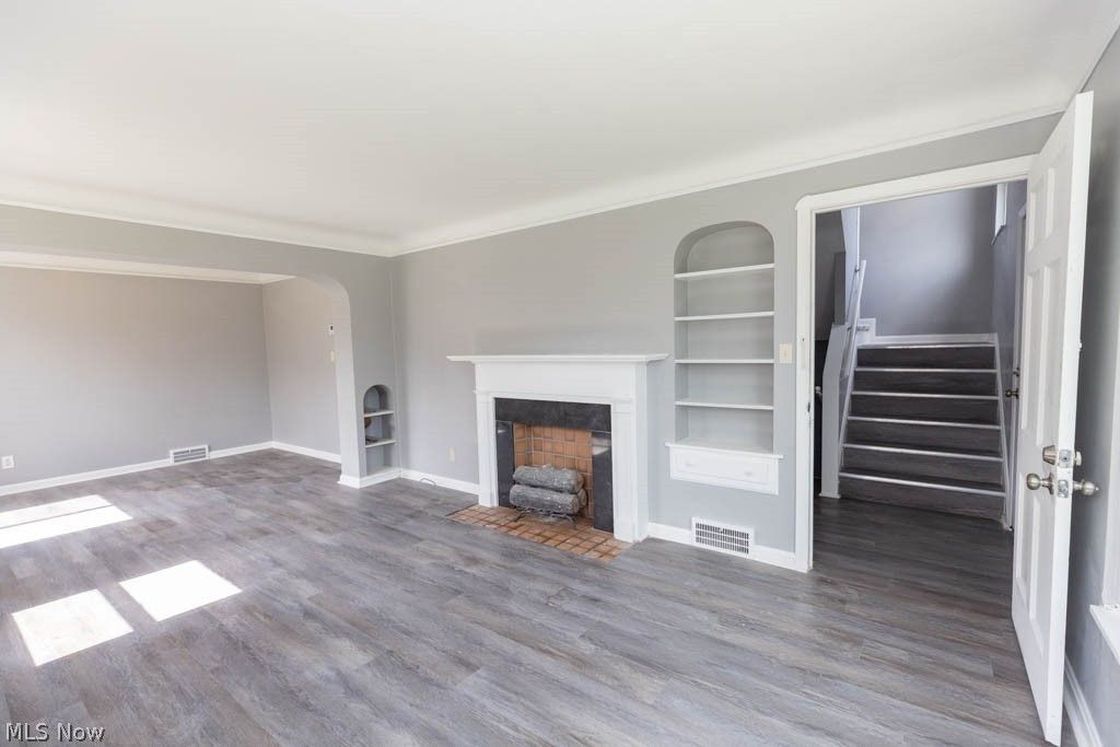 Photo of 3596 Warren Road, Cleveland, OH 44111 (MLS # 5199348)