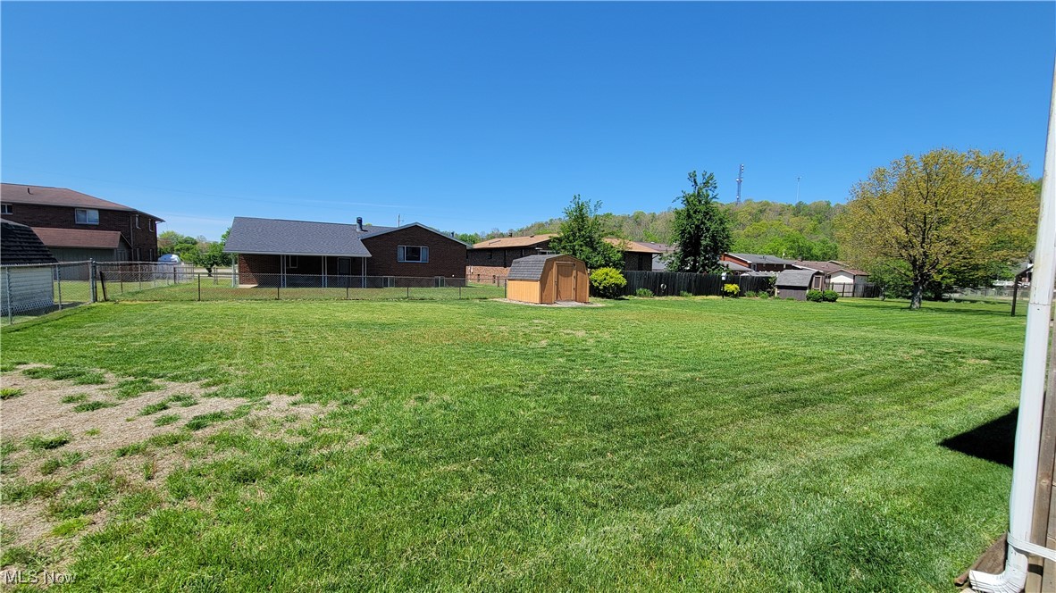 813 Brentwood Drive, Belpre, Ohio image 9