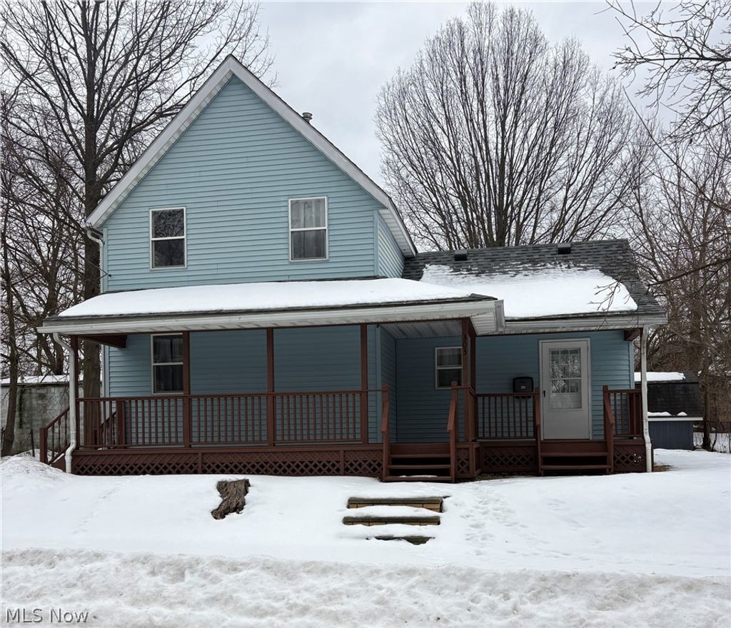 Photo of 303 Barder Avenue, Akron, OH 44305 (MLS # 5186314)