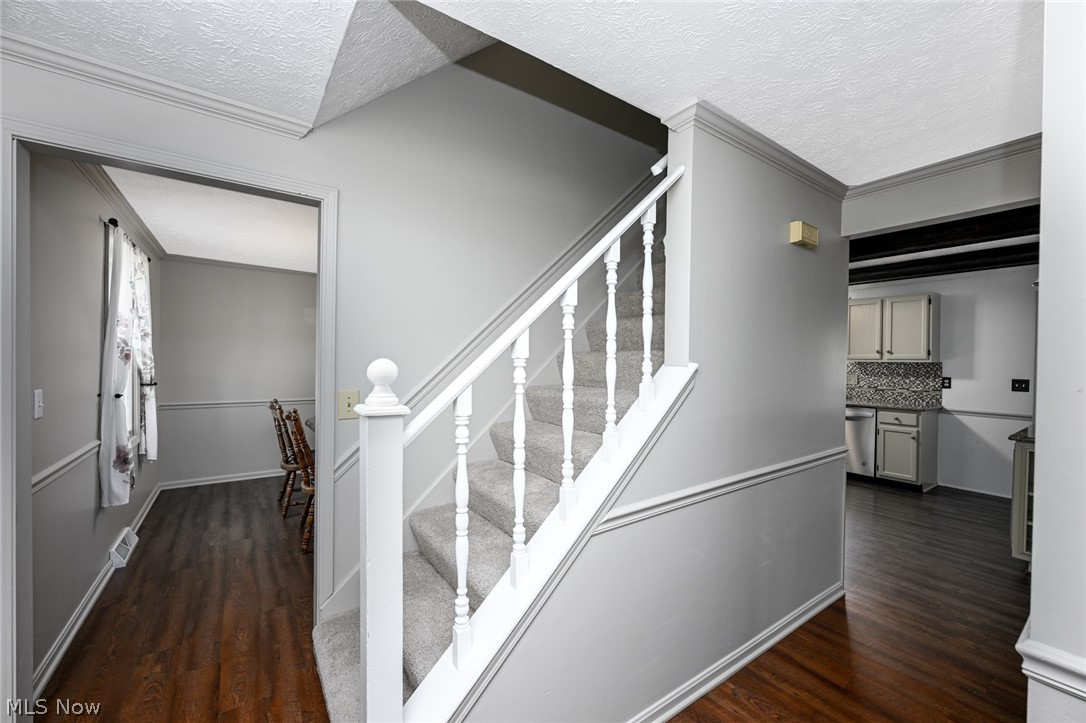 Williamsburg Village Estates - Residential