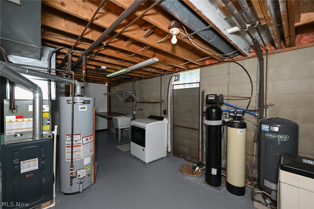 Williamsburg Village Estates - Residential