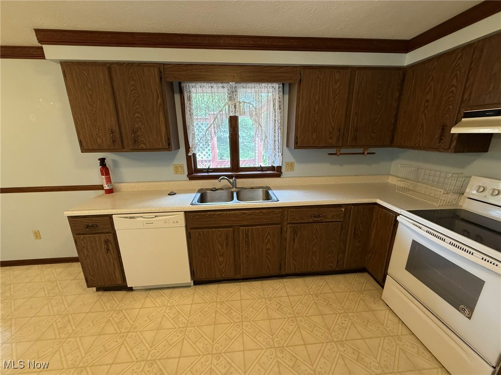 475 Lockport Avenue, New Philadelphia, Ohio image 7