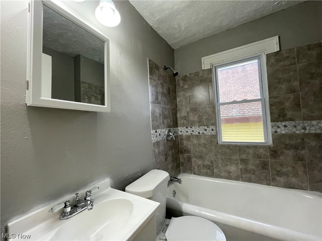 Sanda - Residential Lease