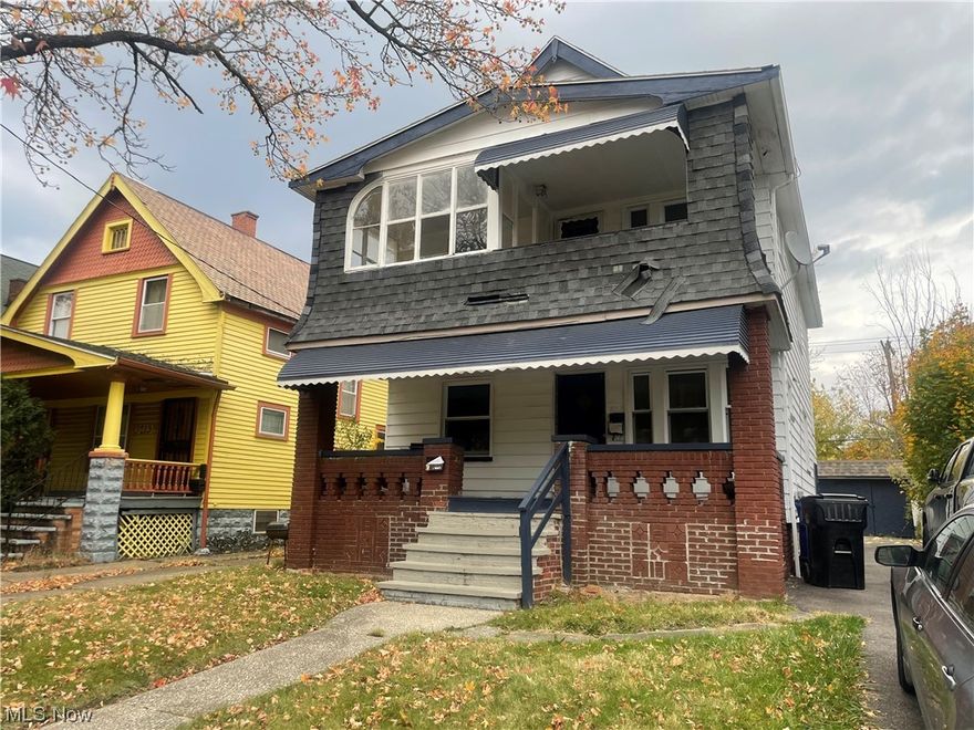 Clean, affordable one bedroom 2nd floor unit, equipped with modern bath and kitchen with a stove. Don't miss this one!Credit score of 600+. 500 - 600 is considered conditional.Less than 3 items in collections, excluding student loan and medical. Monthly income of 2.5 times the amount of the monthly rent.Thorough Eviction Check. $50 Non Refundable App Fee for all Adults who will be occupying the property.Applications can only be completed online.Typical Security Deposit equivalent to one months rent, pending results of background checks. Tenants must have the electric and gas transferred into their name and obtain renters insurance prior to receiving keys to the property. Housing vouchers accepted.