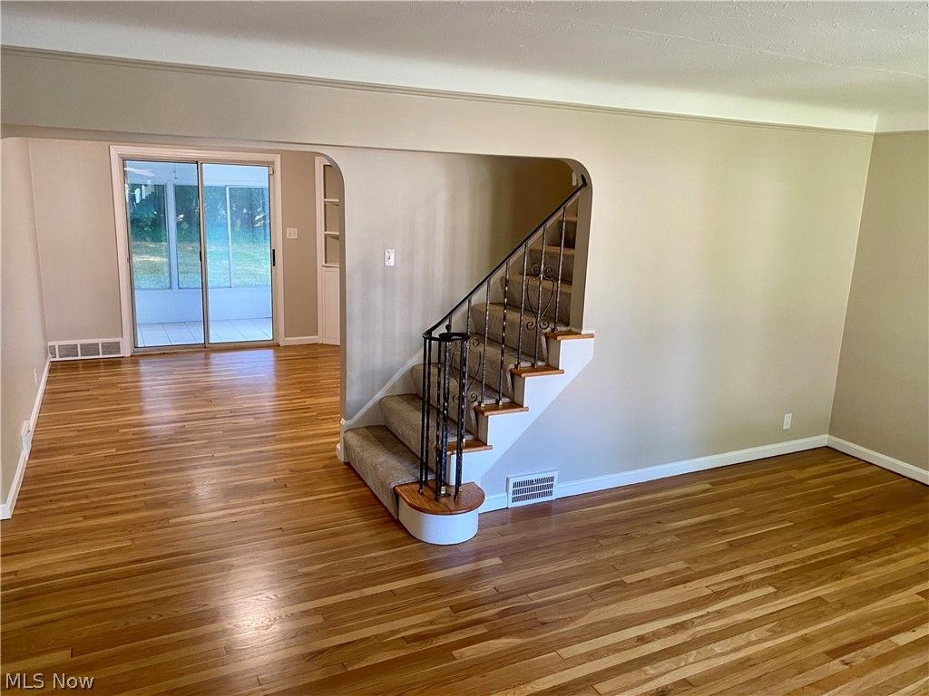 Photo of 23710 E Baintree Road, Beachwood, OH 44122 (MLS # 5196696)