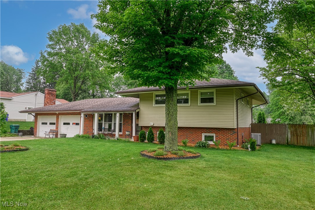 3868 Lor Ron Avenue, Kent, Ohio image 2