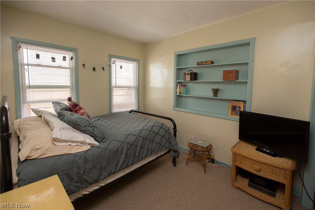 Bayes - Residential Income