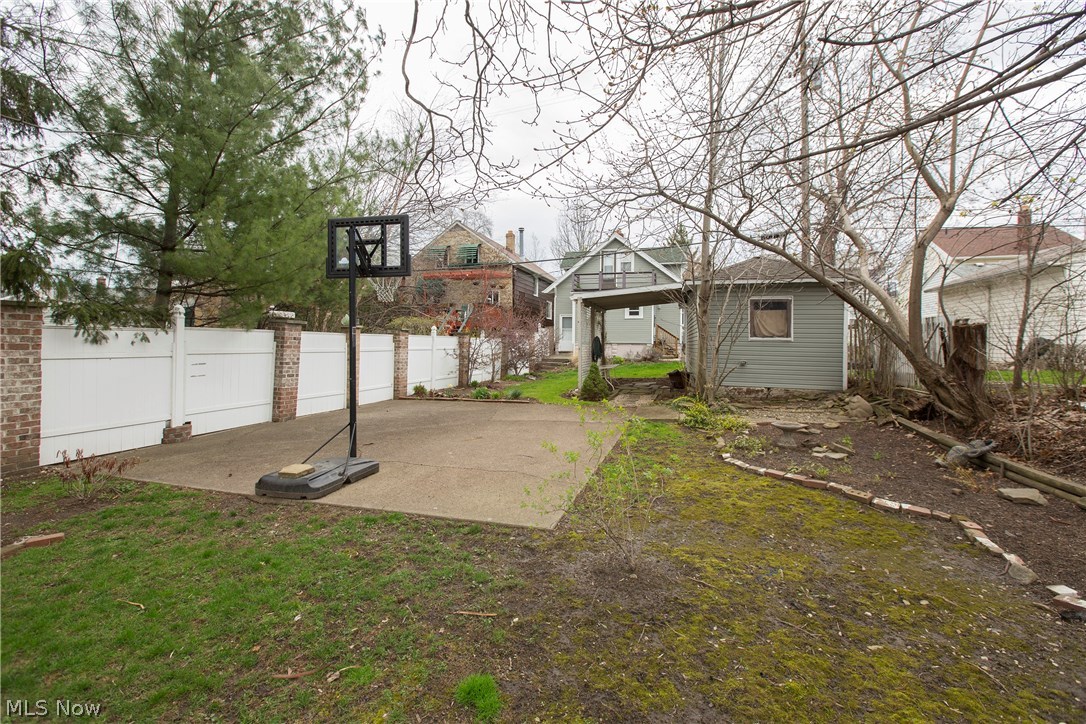 Bayes - Residential Income