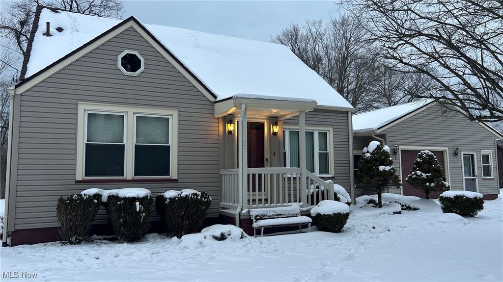 Photo of 110 Edgewood Drive, Conneaut, OH 44030 (MLS # 5182971)