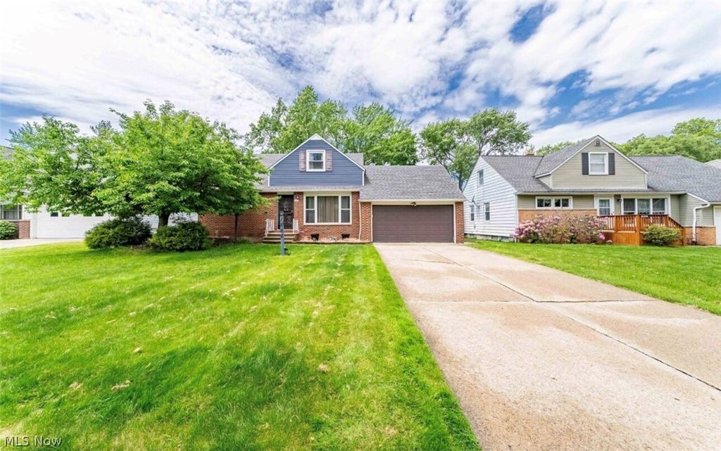 Photo of 1866 Braeburn Park Drive, Euclid, OH 44117 (MLS # 5212335)