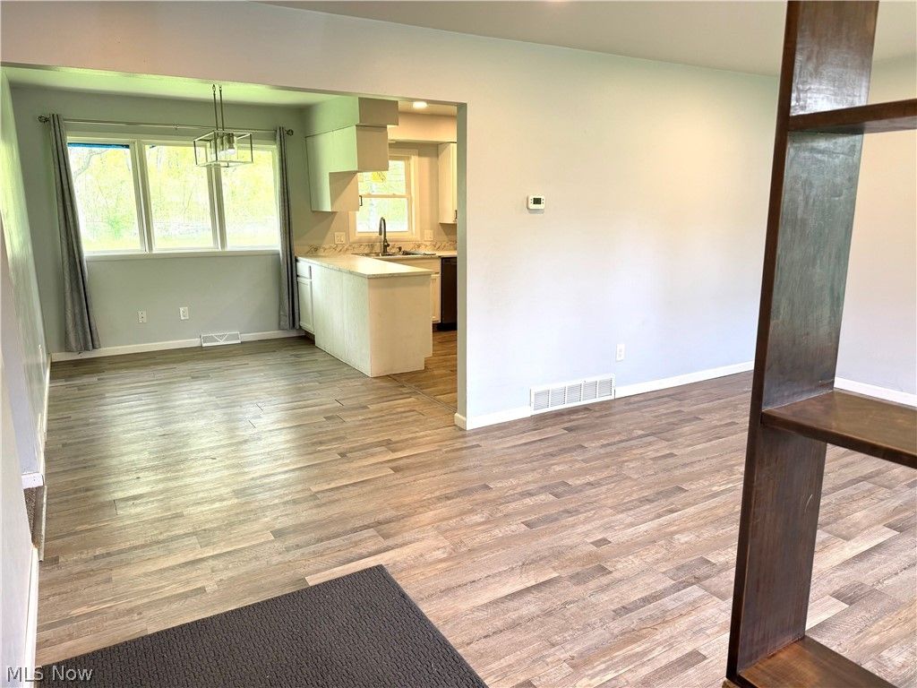 Photo of 4088 Lynwood DR, Kent, OH 44240 (MLS # 5209115)