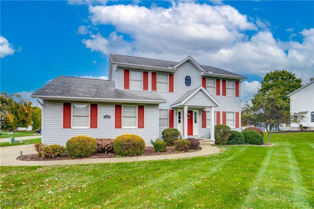 Photo of 2790 Lee Avenue NW, Massillon, OH 44647 (MLS # 5167759)