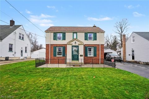 Homes For Sale - 132 Argyle Avenue<br/> Mahoning County, Youngstown, OH 44512